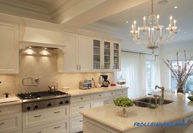 Cocina blanca en un interior - 41 fotos idea de un interior de una cocina en color blanco clásico