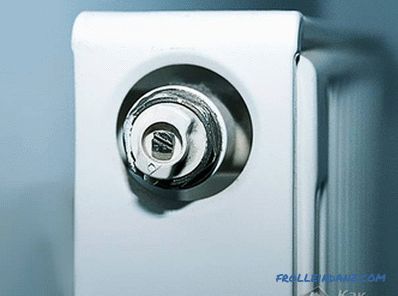 Lavar el sistema de calefacción con sus propias manos.