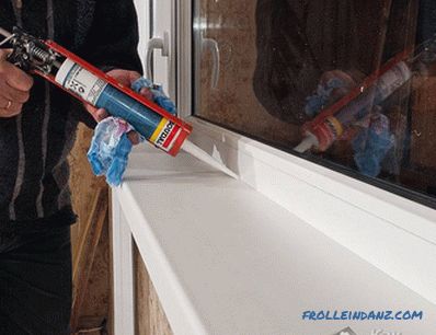 Cómo insertar ventanas de plástico