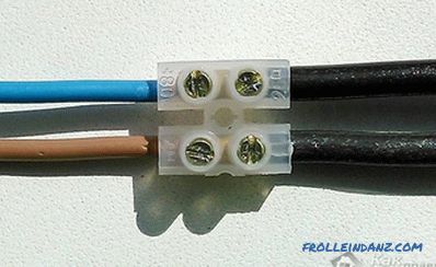 Cómo conectar los cables en la caja de conexiones.