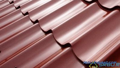 Tipos de cubiertas metálicas, según la base, el perfil y el recubrimiento de polímero. + Foto