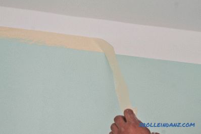 Cómo pintar paredes con un rodillo.