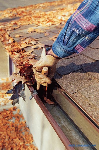 Repara el techo de una casa particular. Hazlo tú mismo.