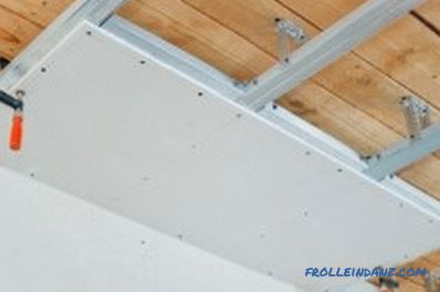 Repare el techo en una casa de madera con sus propias manos (foto y video)