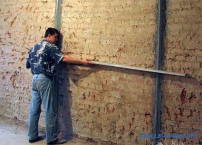 Cómo instalar balizas en la pared.