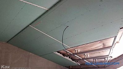 Cómo arreglar paneles de yeso al techo