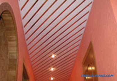 Tipos y tipos de techos suspendidos en el diseño y producción de materiales.